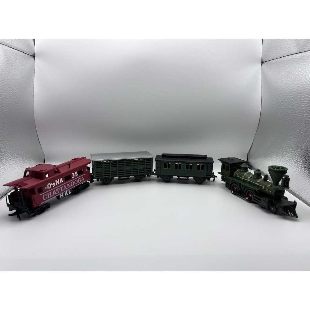 Vintage Tyco HO Scale Chattanooga Choo Choo Train Lot Locomotive Caboose Cars